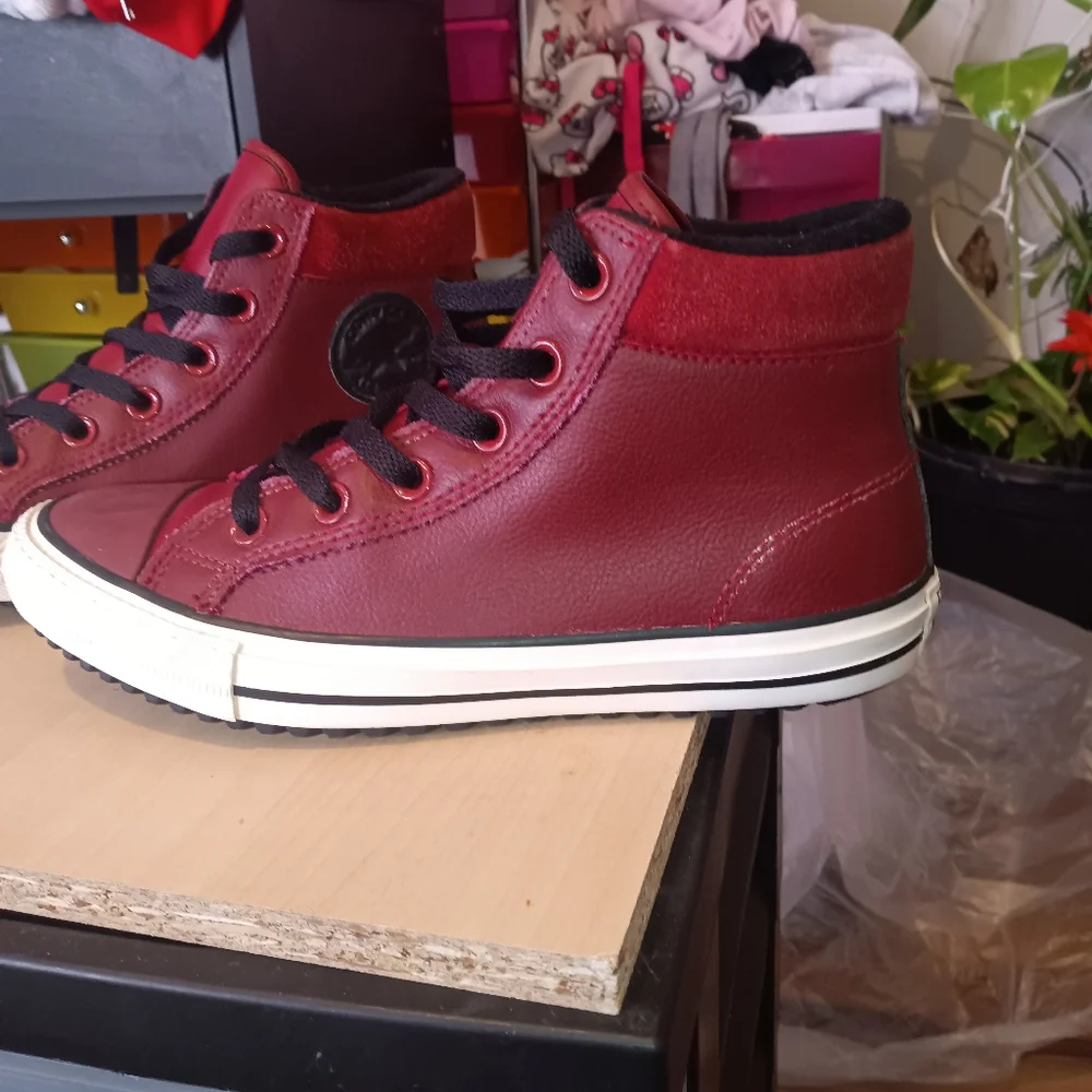 Converse - Picture 8 of 8